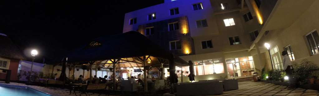Tulip Inn Джуба Экстерьер фото